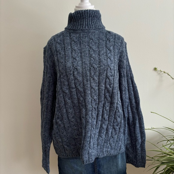 vintage blue chunky cableknit turtleneck sweater - Picture 4 of 8